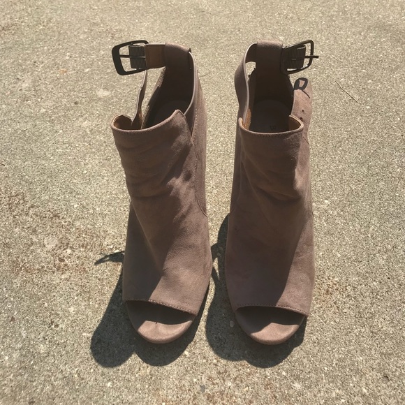 Brown Bamboo Booties - Picture 2 of 3